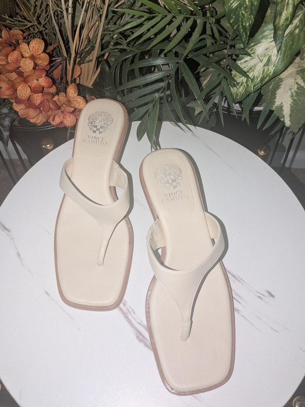 Vince Camuto Ivory Square-Toe Thong Sandals - Picture 5 of 7